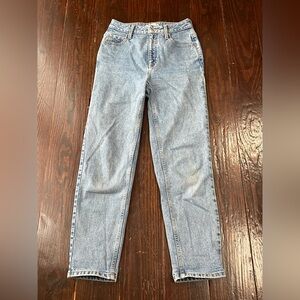 Guess Light Blue Denim Mom Jeans